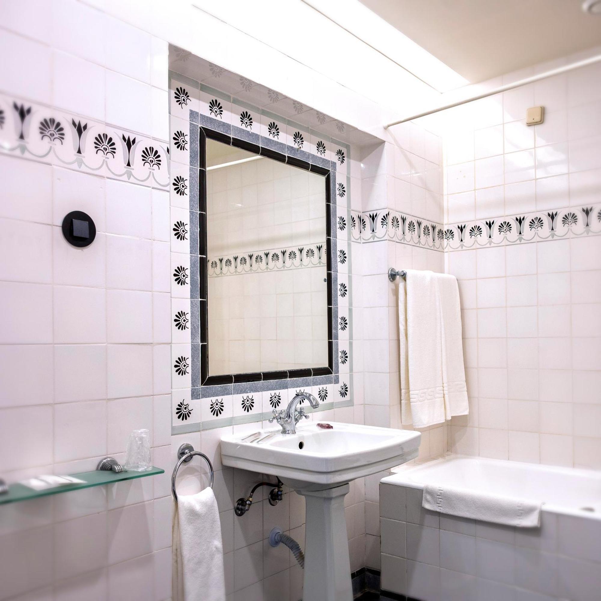 Double or Twin Room Extra Bed